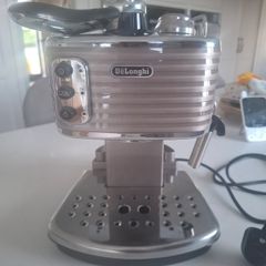 De'Longhi Scultura Traditional Barista Pump Espresso Machine .