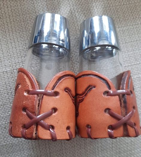 Vintage Salt and Pepper Bamco Longhorn Design Leather covered circa 1980 made in Mexico FREE STANDARD POSTAGE INCLUDED