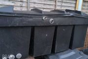 Water tank with lid
