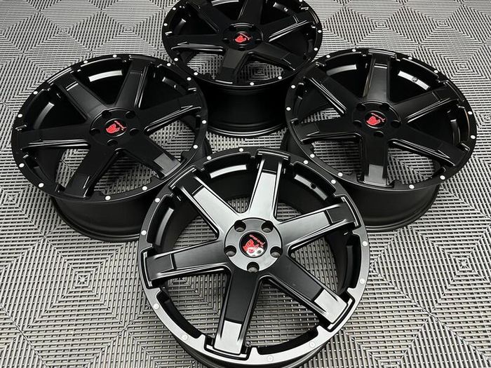 20" Inch Tomahawk Chinook wheels 5X120 VW Transporter Amorak 65.1