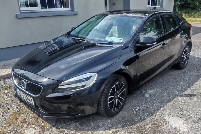 2018 Volvo V40