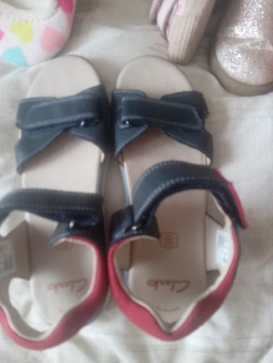 Girls sandals
