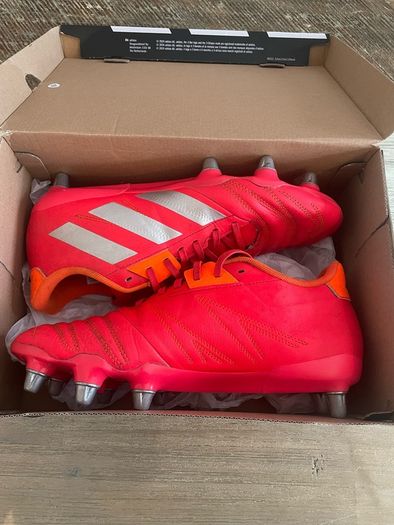 Adidas Kakari boots