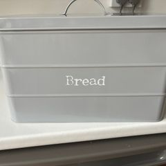 Bread bin