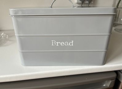 Bread bin