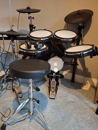 electronic drum kit