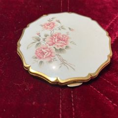 Stratton compact