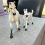 Schleich stables, horses, people and all in pic Image 4