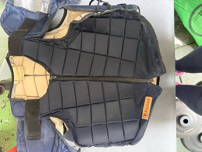 Equine Back and Shoulder Protector