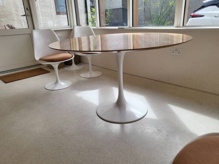 Saarinen Replica Tulip Dining Table