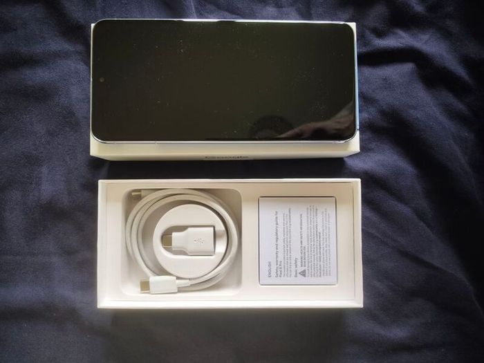 Google Pixel 8 Pro - Like New (New Motherboard from Warranty) + 16 Months Warranty + Accessories Bundle