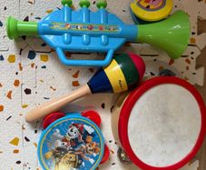 Music instrument toys