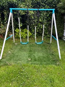 Kids swing