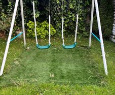 Kids swing