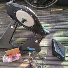 Garmin Tacx Neo 2T Hometrainer New