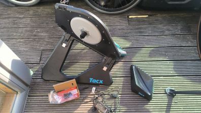 Garmin Tacx Neo 2T Hometrainer New