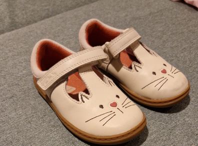 Girls Clarks Flash Ears kitten cat off white 6.5f shoe