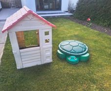 Smoby playhouse and sandbox