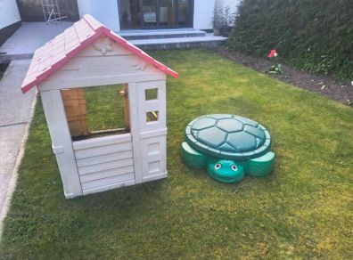 Smoby playhouse and sandbox
