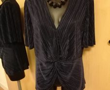Women's Top Navy Plisse Size 16