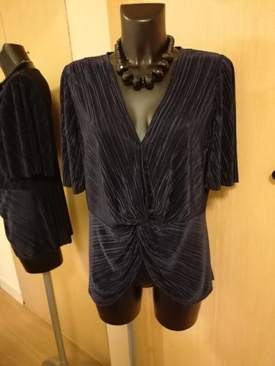 Women's Top Navy Plisse Size 16
