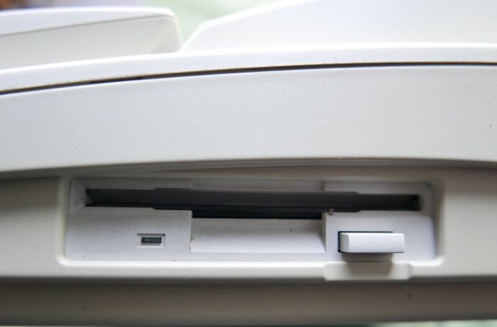 Brother Lw-840 Ic Word Processor With Disc Drive