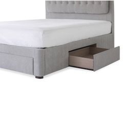 Double bed with 4 drawers