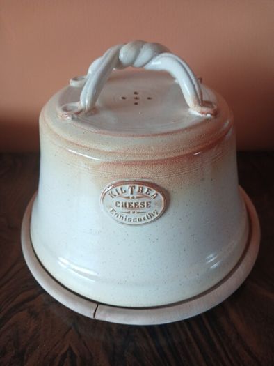Kiltrea Pottery Cheese dome