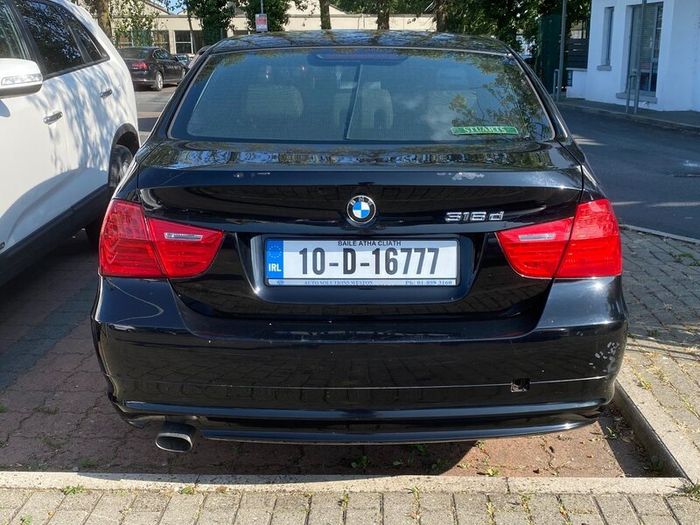 BMW 3-Series 2010