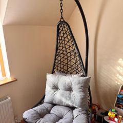 egg chair