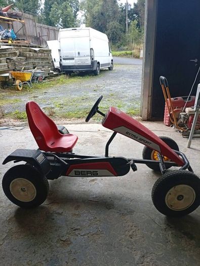 Pedal go cart