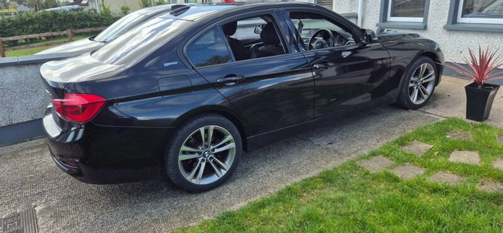 BMW 330e 3 Series  252BHP  Excellent Condition