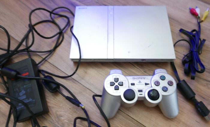 SONY PlayStation 2 PS2 Slim