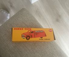 Dinky toys car