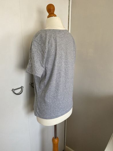 BNWT Grey V Neck Tee Shirt, size 14