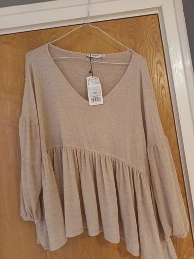 Mango  Top.   S.l -14.    B.N.W.T