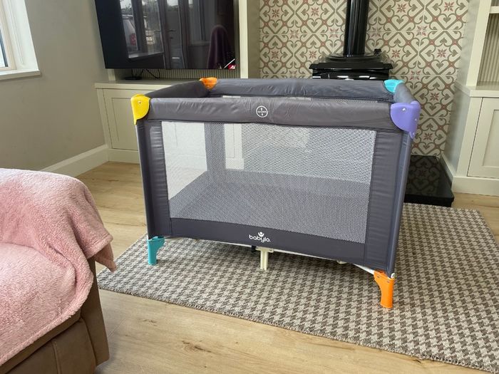 Travel cot