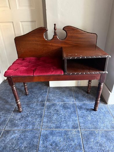 Telephone seat