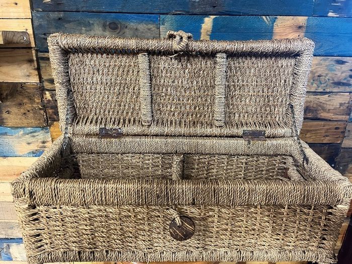 Vintage trunk by  Masisons du Monde