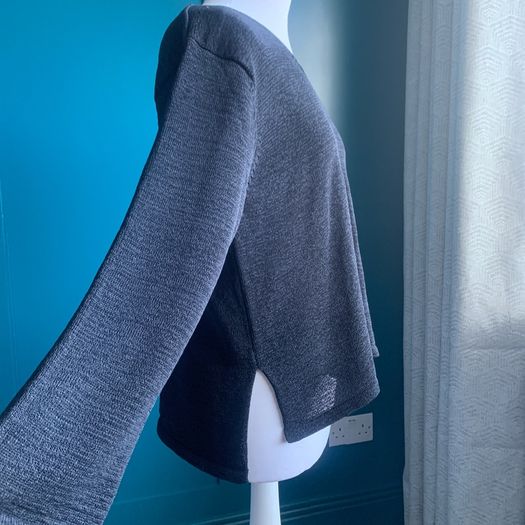 Navy v neck jumper. Size 18/20