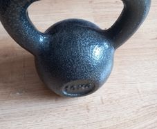 10kg Cast Iron Kettlebell