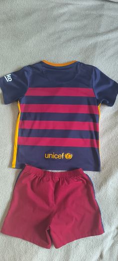 Official Fc Barcelona season 15/16 home kit kids/junior size 7/8