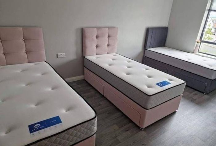 New Stylish single ,Double 4ft, 4ft6, King 5ft And 6ft Superking Sizes Divan Beds Instock. Drawers And Optional Tufted Mattresses Available. Free Delivery