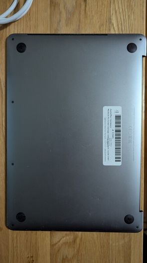 Macbook Pro A1706 broken screen