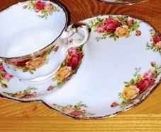Royal Albert Tennis Set