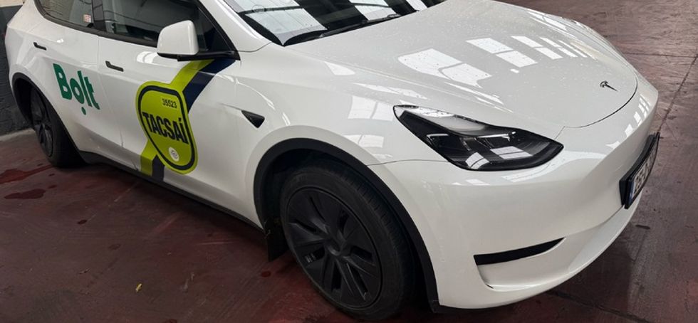 2025 taxi Tesla Model Y for rent