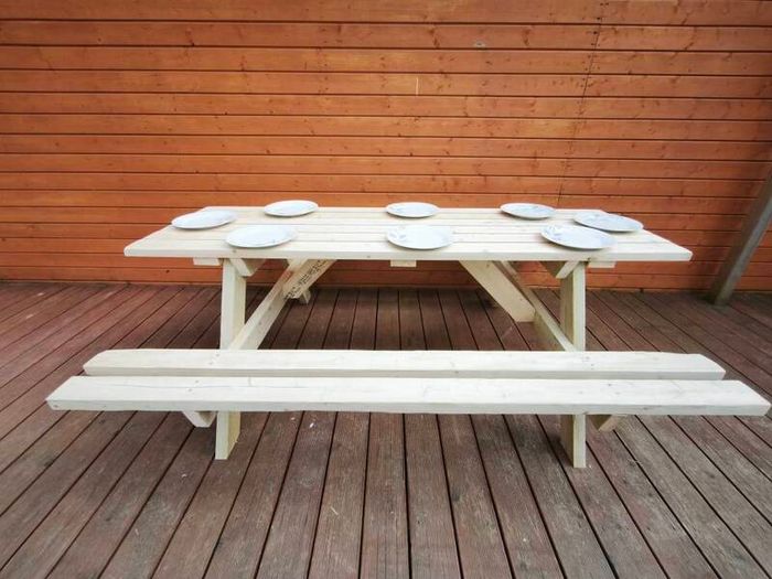 picnic bench table