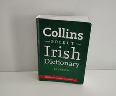 Collins Pocket Irish Dictionary