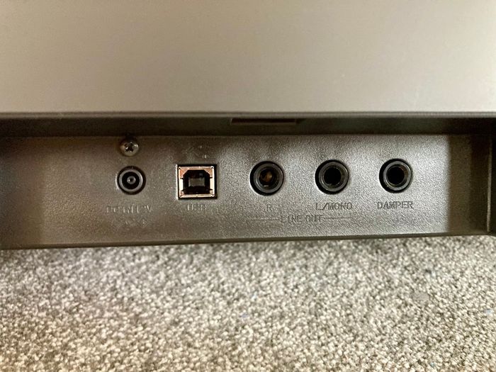 Kawai ES-120 B