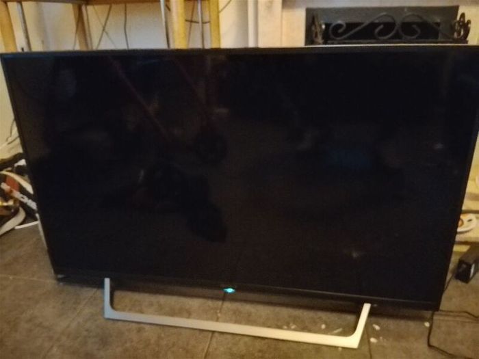 Sony 40 Smart Tv For Repair Or Parts